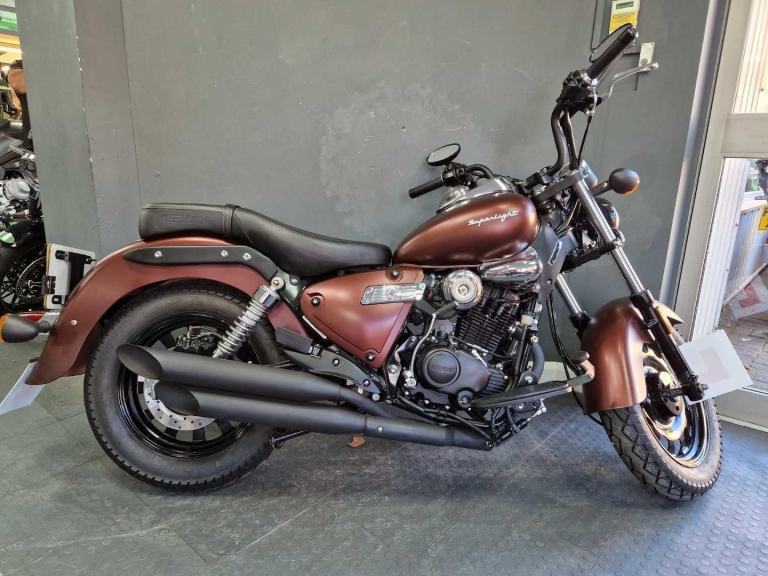 2025 Keeway Superlight 125 E5