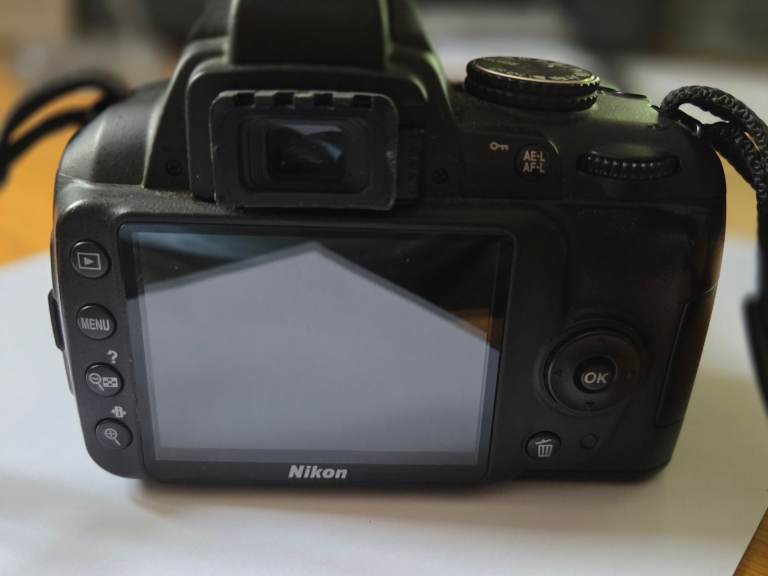 Nikon D3000