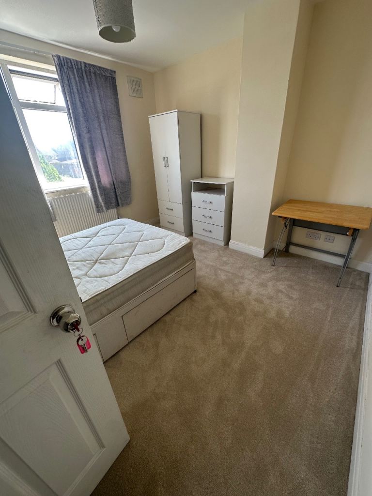 Rooms in Filton 