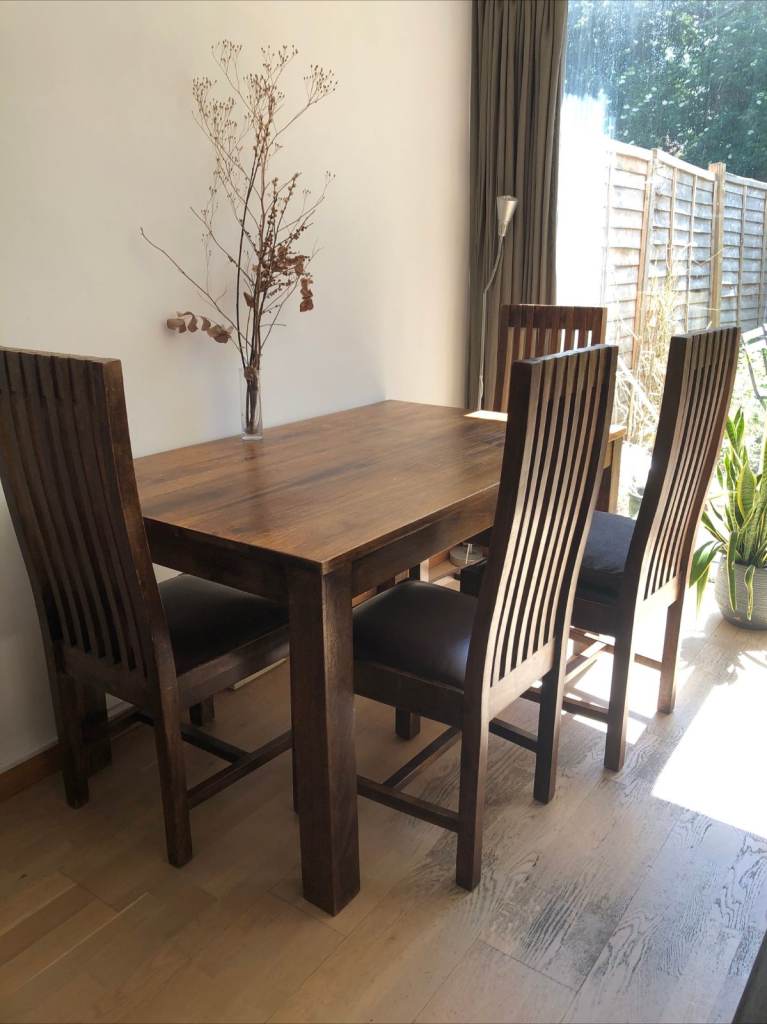 Dark Oak Dinning Table With 4 Wood Leather Chairs