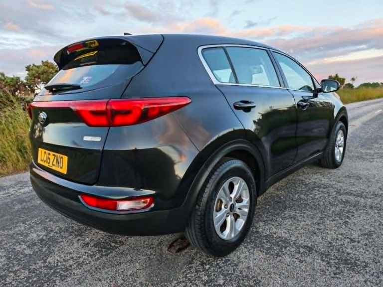 NEW SHAPE SUV KIA SPORTAGE-LOW DIESEL MILES-ULEZ FREE-FULL SERVICE HISTORY-SPOT ON EXAMPLE