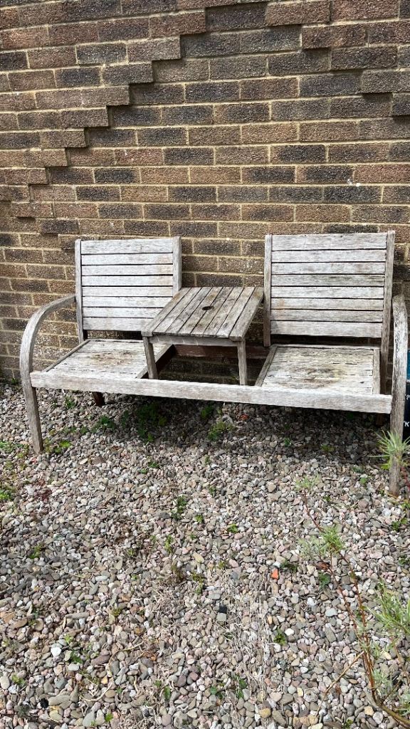 Two seat lovers bench 
