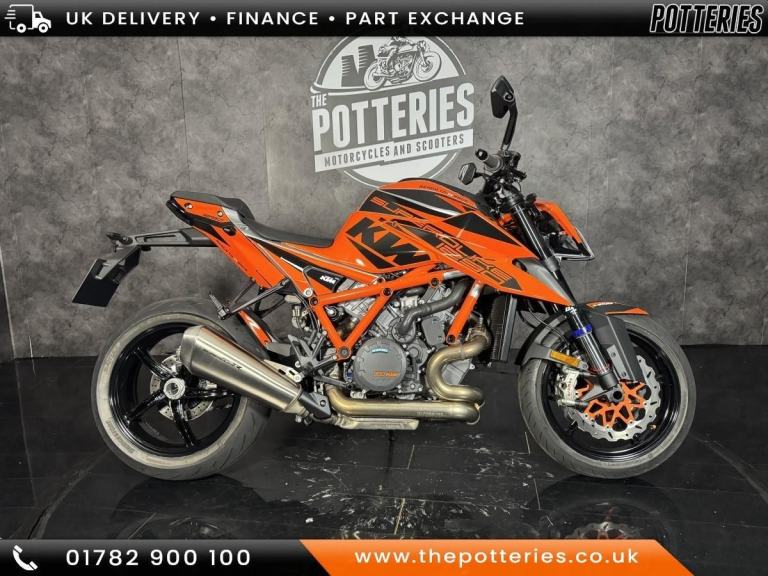 KTM 1290 Super Duke R EVO