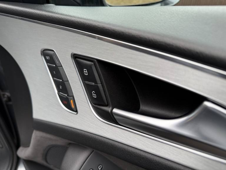 2017 Audi A6 Saloon 2.0 TDI ultra S line Saloon 4dr Diesel S Tronic Euro 6 (s/s) (190 ps) Saloon ...