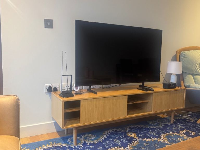 TV console + coffee table - Great Condition