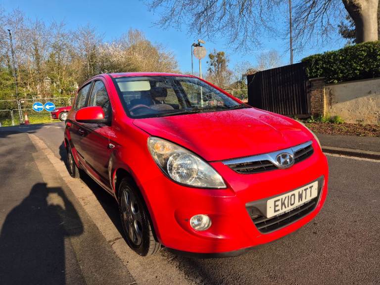 Hyundai i20 Petrol 1.2 Red Free Ulez