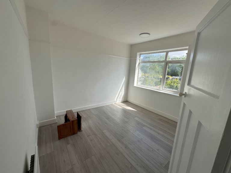 3 bedroom house in Sewall Highway £270 per week