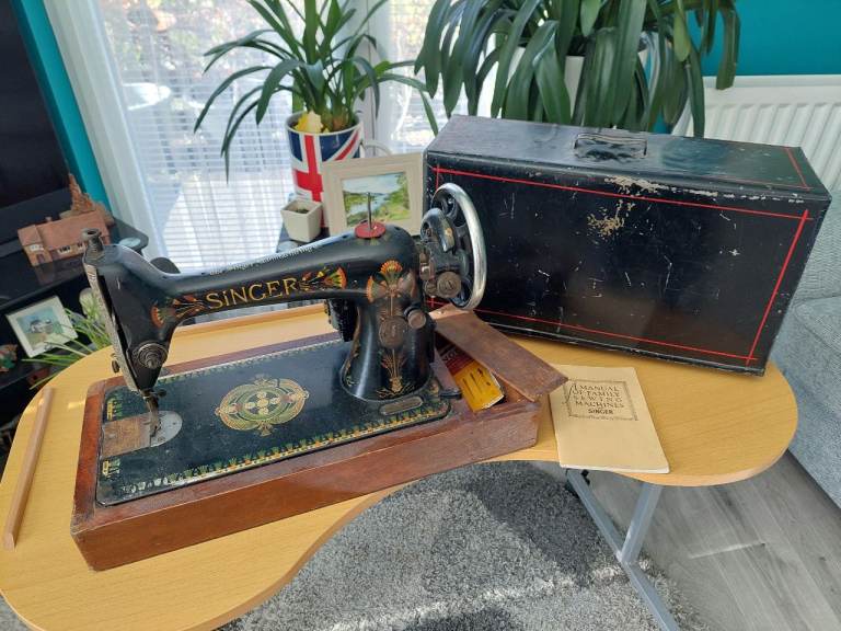 Vintage Singer Sewing Machine