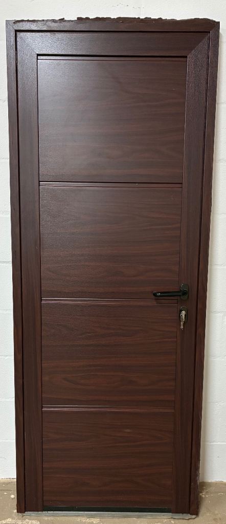 External personnel garage door