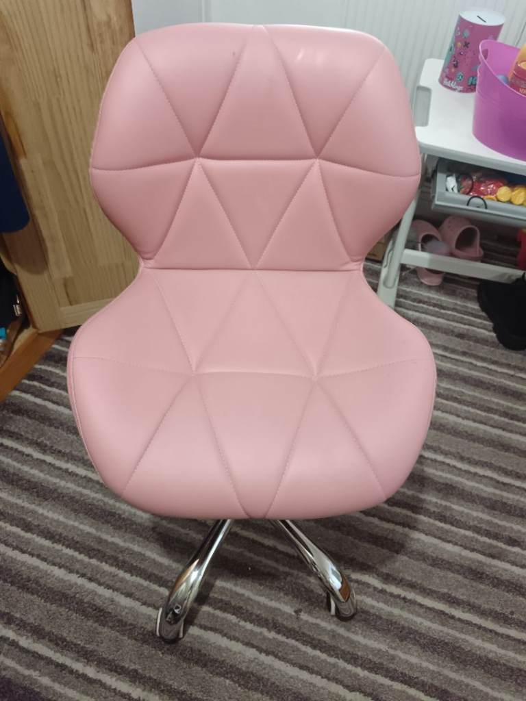 Kids desk chair 
