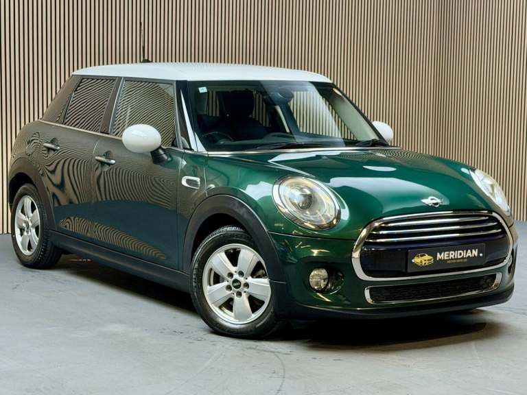 2016 MINI Hatch 1.5 Cooper Hatchback 5dr Petrol Auto Euro 6 (s/s) (136 ps) Hatchback Petrol Autom...