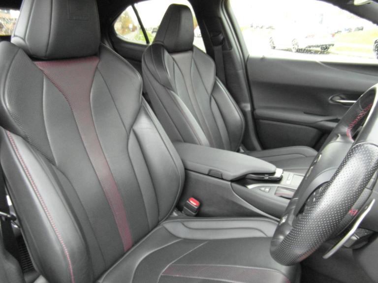 2019 Lexus UX 2.0 250h F Sport (Premium Plus) SUV 5dr Petrol Hybrid E-CVT Euro 6 (s/s) (1 ESTATE ...