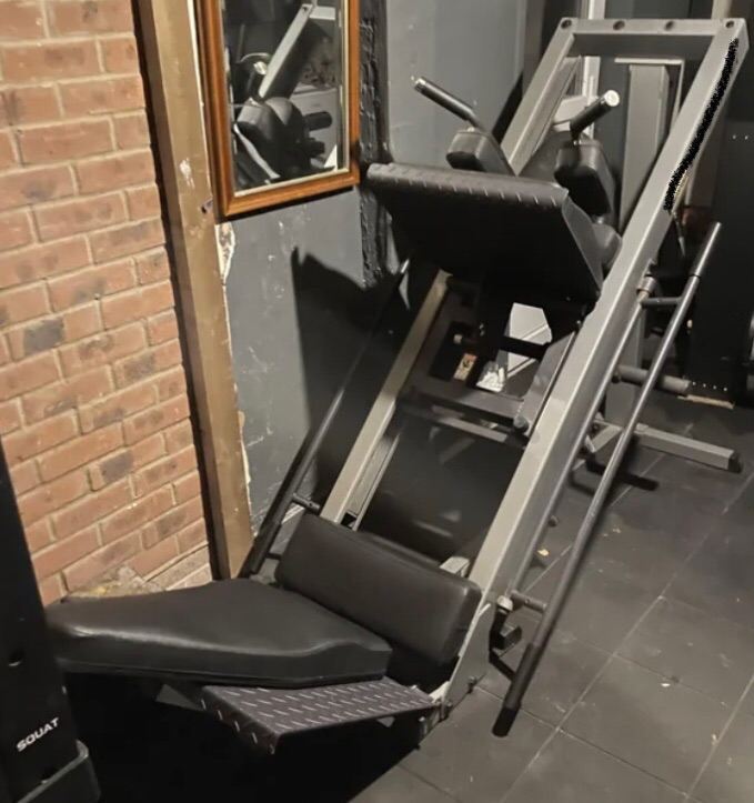 BodySolid GLPH1100 Leg Press/Hack Squat Machine