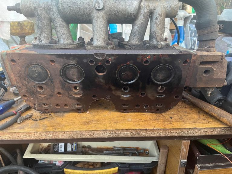 Land Rover series one cylinder head