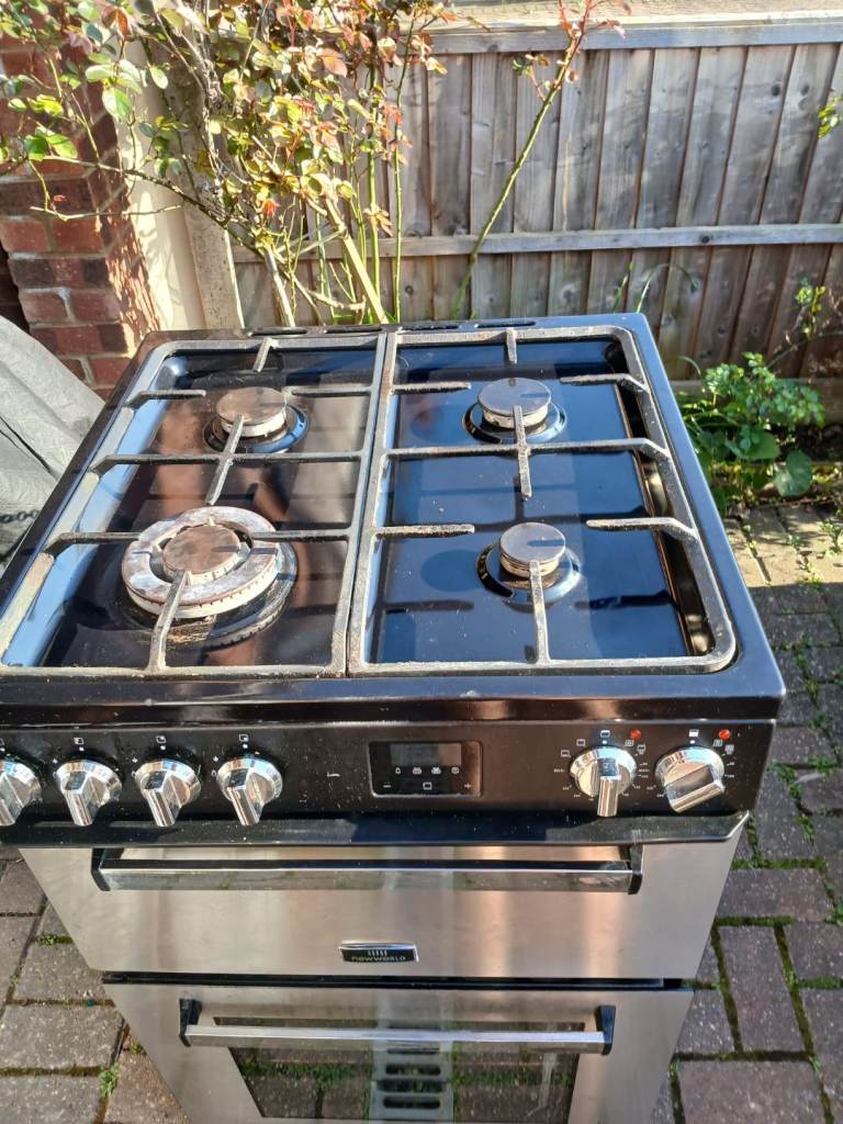 60cm gas cooker Lovely working Urgent sale