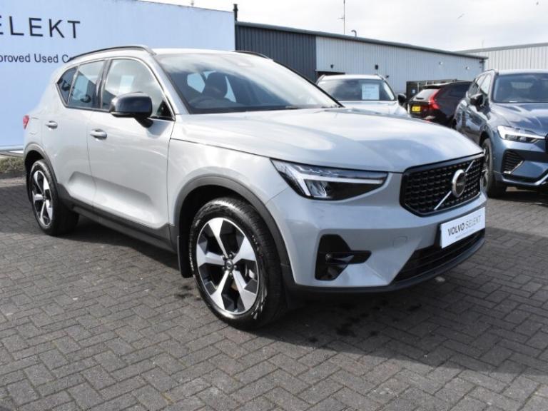 VOLVO XC40 2.0 B3P Plus Dark 5dr Auto