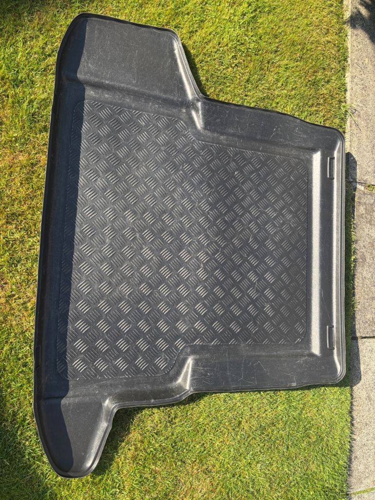 insignia B Grand Sport boot liner