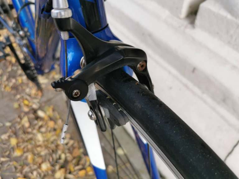 Giant Contend 2 road bike, fantastic condition