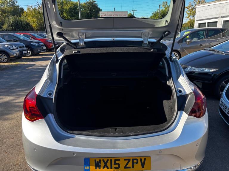 2015 Vauxhall Astra 1.6i 16V Elite 5dr Auto HATCHBACK PETROL Automatic