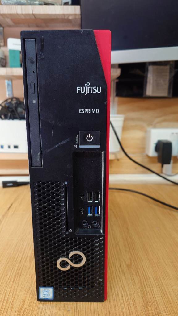 FUJITSU ESPRIMO 9TH GEN i 5 DESKTOP  PC