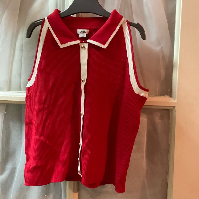 HOUSE CLEARANCE CAR BOOT SALE CLOTHES SUITS COAT DRESSES SKIRTS TOPS TROUSERS SHOES BAGS EXERCISE