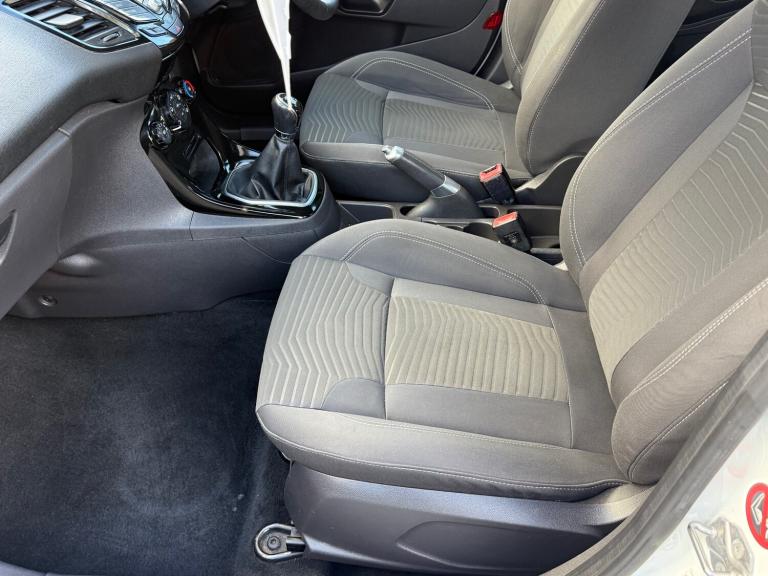 2013 Ford Fiesta 1.25 82 Zetec 5dr HATCHBACK Petrol Manual