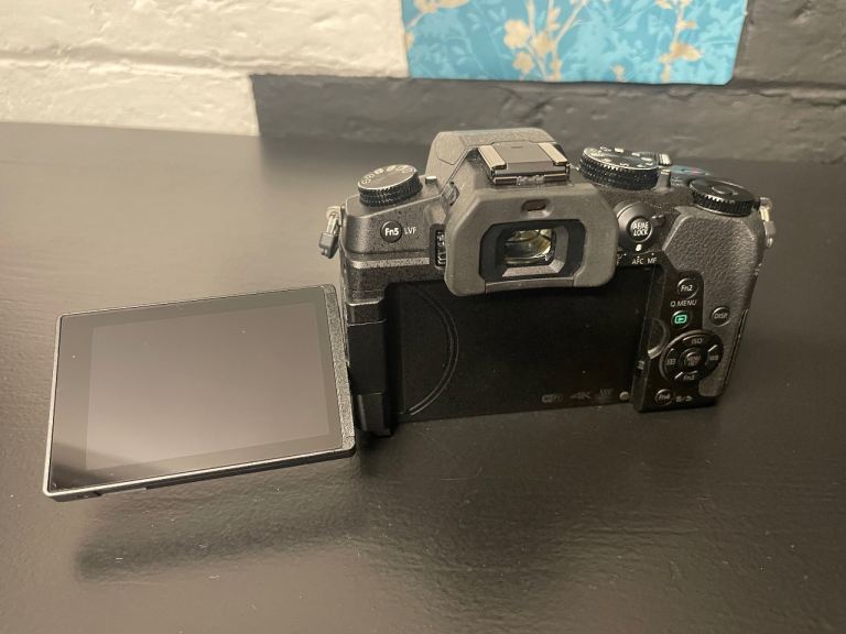 Panasonic LUMIX G DMC-G80M DSLR  Camera