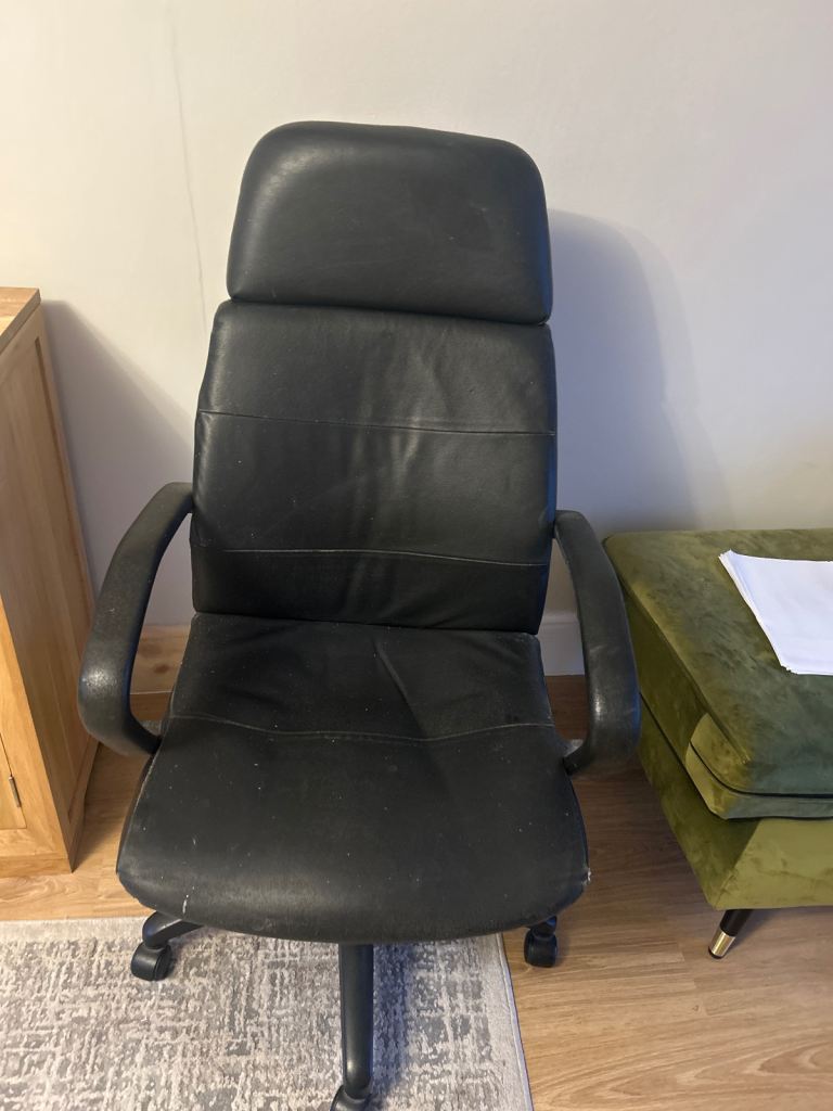 Black Leather Office Chair – Good Condition