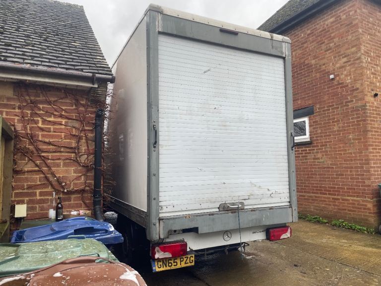 Mercedes-Benz Sprinter Luton van 2015