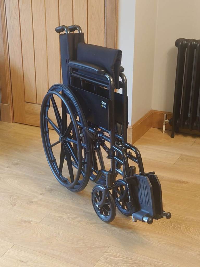 DRIVE DEVILBISS SPORT   WHEELCHAIR 