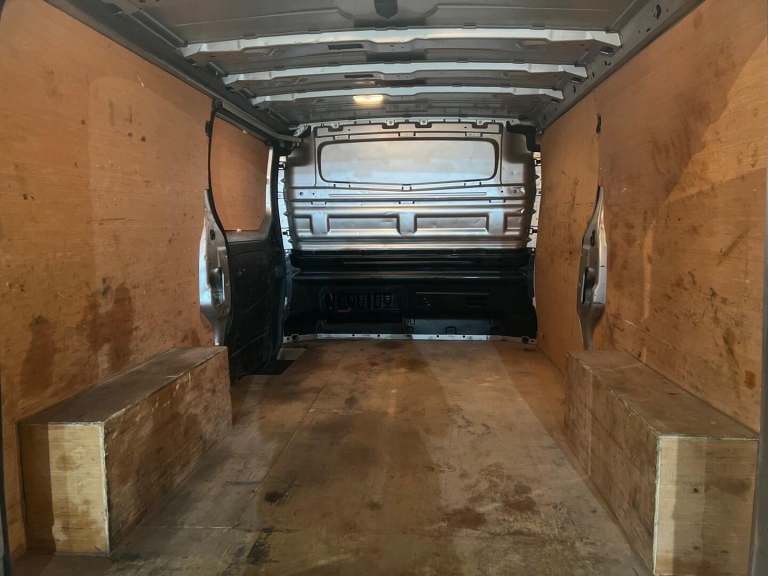 2021 Renault Trafic 2.0 dCi ENERGY 30 Sport LWB Standard Roof Euro 6 (s/s) 5dr PANEL VAN Diesel M...