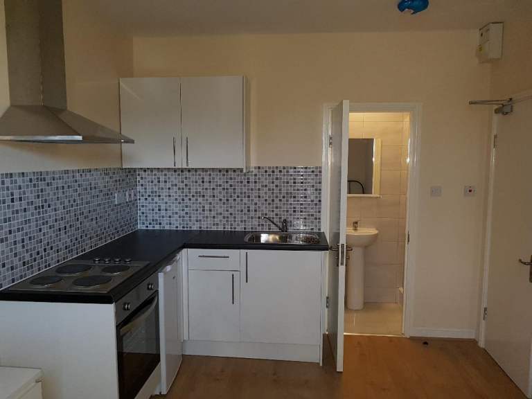  Modern Self-Contained Studio flat to let ,N19 Archway