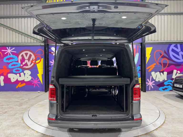 2017 Volkswagen Transporter 2.0 TDI BMT 204 Highline Kombi / Camper Van DSG Crew Van Diesel Autom...