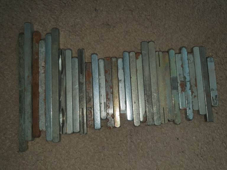 JOB LOT of Door Handle Spindles Spindle Various Lengths