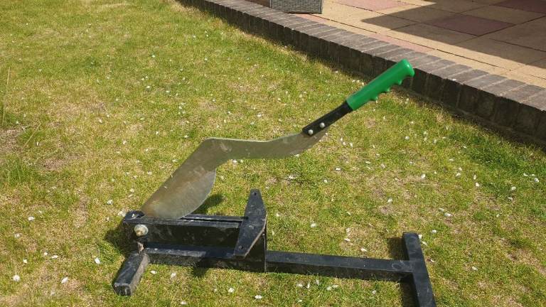 Cladding cutter