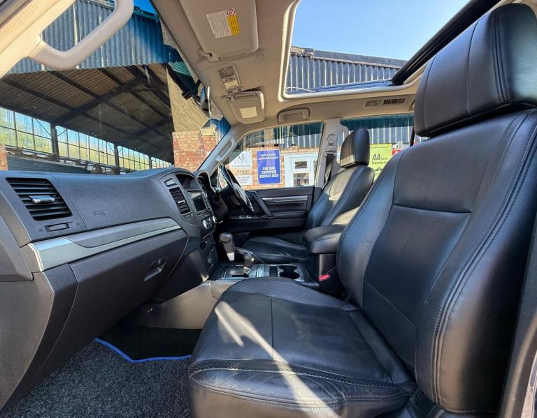 2008 Mitsubishi Shogun 3.2 DI-DC Elegance Auto 4WD Euro 4 5dr LWB Diesel