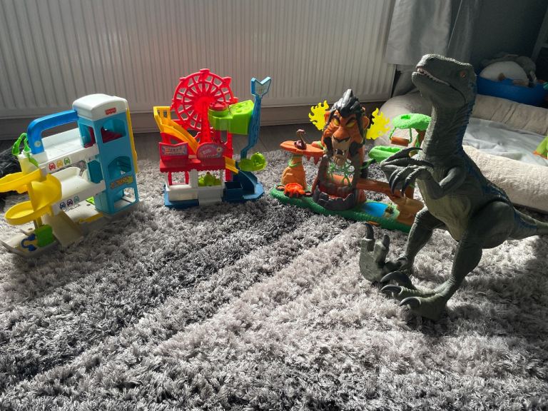 Kids Playsets & Dinosaur Toy – Good Condition