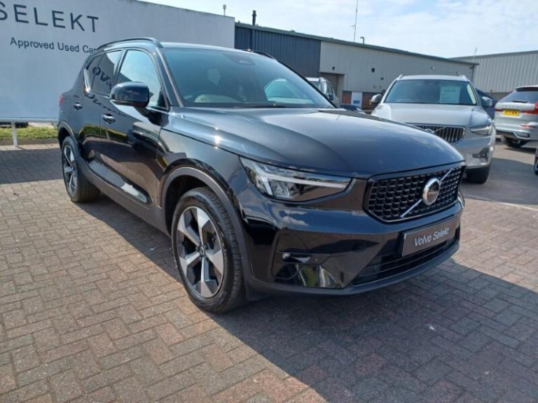 VOLVO XC40 2.0 B3P Plus Dark 5dr Auto