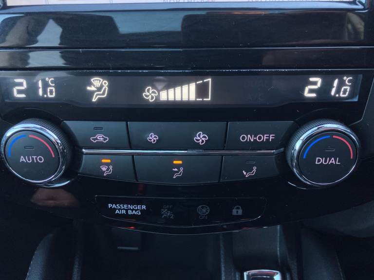 2017 Nissan Qashqai 1.5 dCi N-Connecta 5dr SUV DIESEL Manual