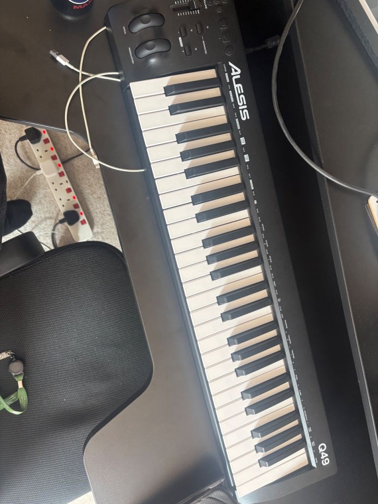 Alesis Q49 MIDI Keyboard Controller – Good Condition