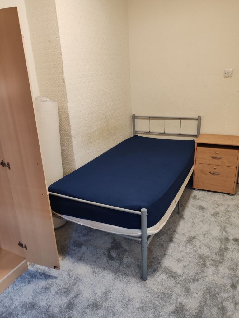 image for 🏚️ ROOM IN LEYTON - FRIENDLY Shared house, close to Leyton Station, Shopping Etc
