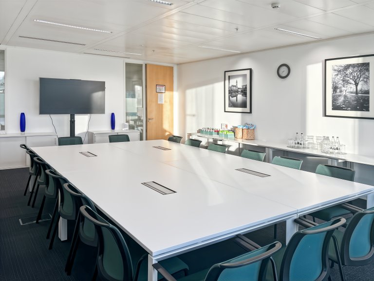 Manchester - M33HF \ Office Space for Rent - 4 Workstations