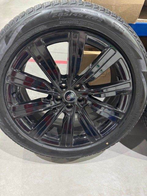 Genuine Range Rover Sport 22 inch; Alloy wheels Piano Black Style 1073 L460