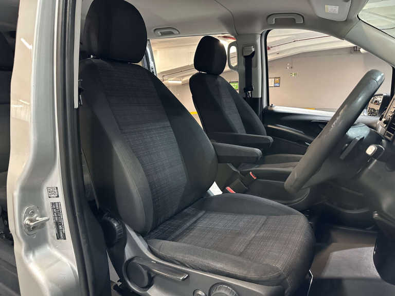 2015 Mercedes-Benz Vito 114CDI BlueTec Crew Van PANEL VAN DIESEL Automatic