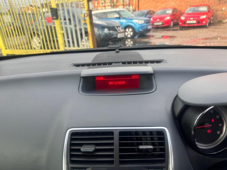 2014 Vauxhall Meriva 1.4T 16V SE 5dr MPV PETROL Manual