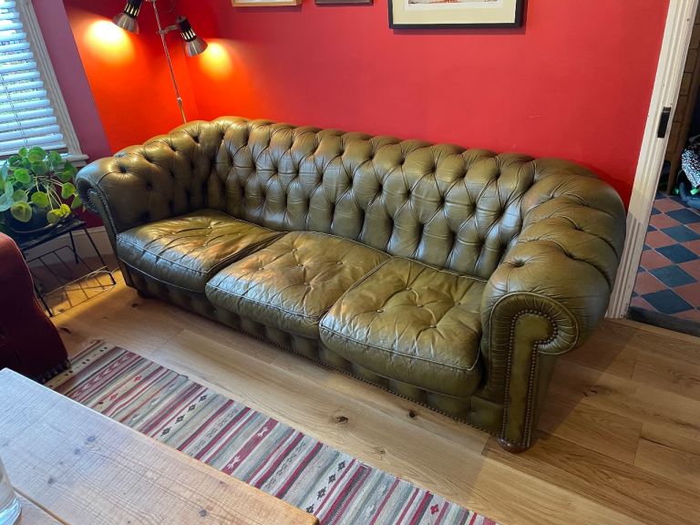 Chesterfield green leather 3 seater sofa, good condition