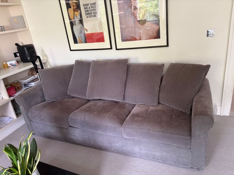 Comfy Grey 3-seater Fabric Sofa – Good Condition