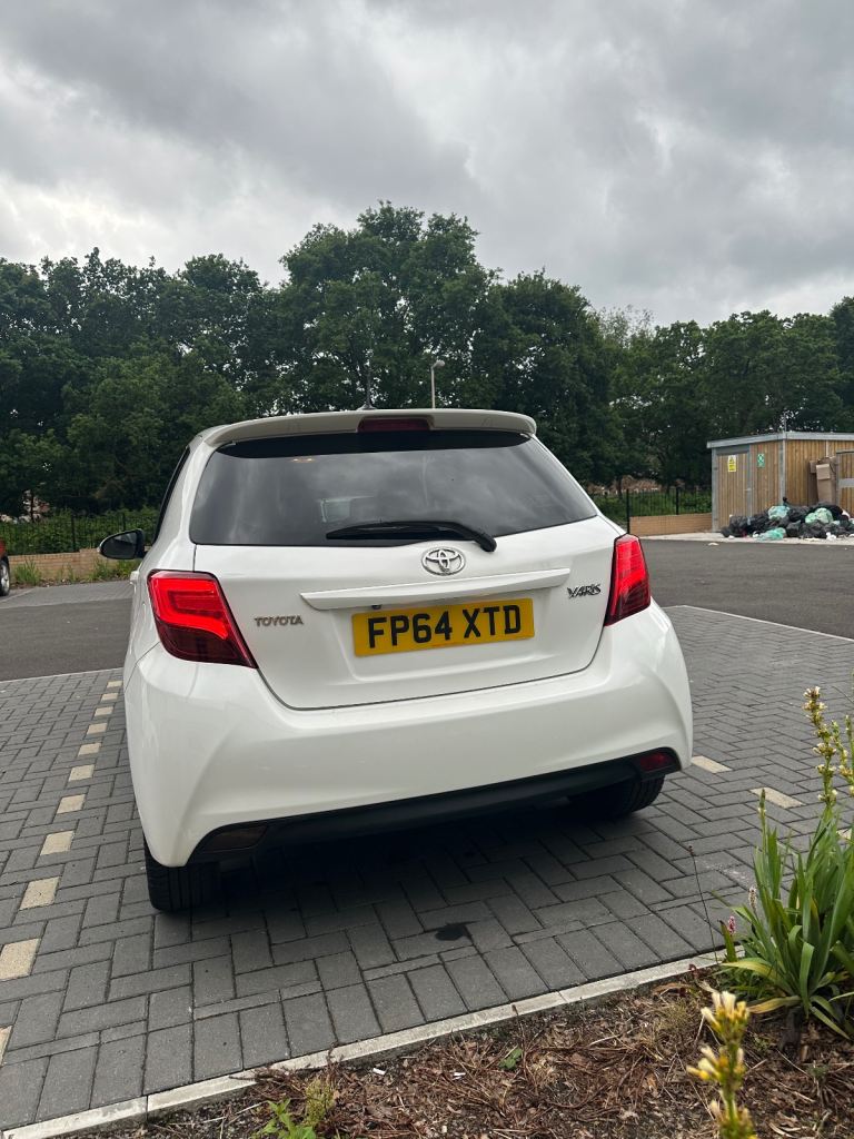 Toyota, YARIS, Hatchback, 2014, Manual, 1329 (cc), 5 doors