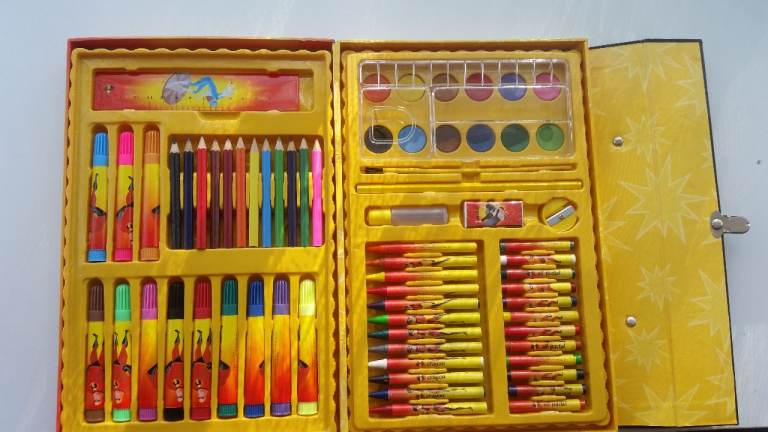 Disney Pixar The Incredibles Art Set