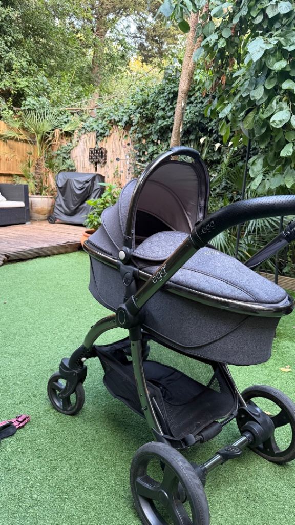 egg pram silver and grey